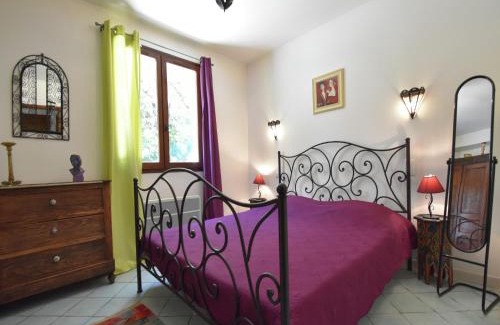 Saint-Bres Villa | Stylish Holiday Home with Pool Near St Br's - 4 Stars