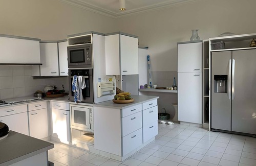 Saint-Briac-sur-Mer Villa | Saint-Briac-sur-Mer: Spacious House with Pool & Breakfast