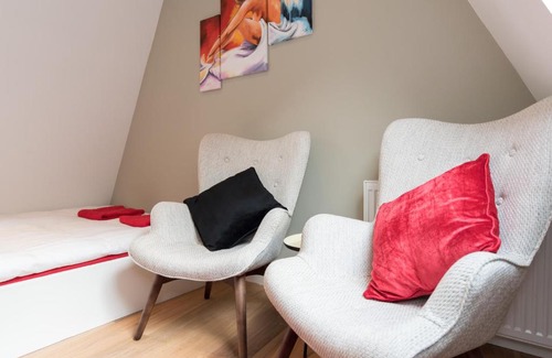 Old Town House | Budget-Friendly Saint Claire Studio's with Great Reviews