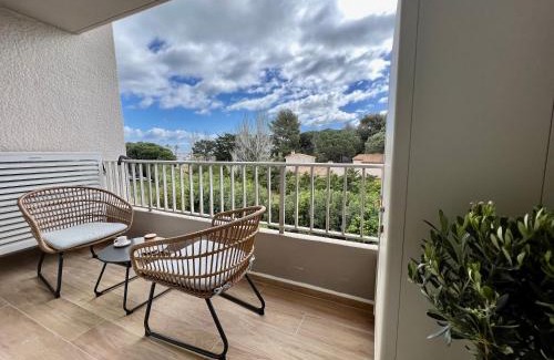 Saint-Cyprien Plage Apartment | Serene Apartment Near Port with Parking & Family Friendly