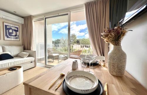 Saint-Cyprien Plage Apartment | Serene Apartment Near Port with Parking & Family Friendly