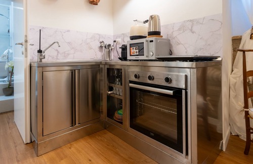 Assisi Apartment | Cozy Saint Francis Studio Apartment with Spa & Kitchen
