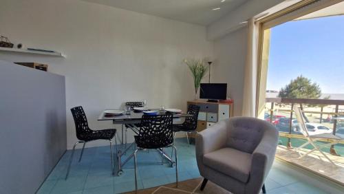 Saint-Georges-de-Didonne Apartment | Seaside Studio with Cabin - Pet Friendly, Child-Friendly Stay