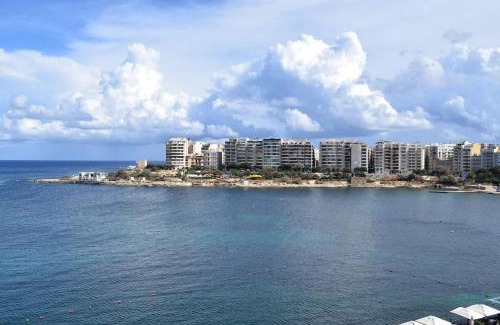 St. Julian's Apartment | Oceanfront Saint Julians Apartment with Spa & Top Reviews