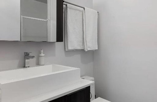 Quartier des Spectacles Apartment | Exceptional Saint-Laurent Montreal: Family-Friendly Retreat