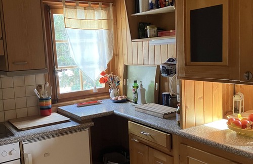 Saint-Luc Ski Chalet | Lakeview Retreat: Top-Rated Chalet Near Funiculaire