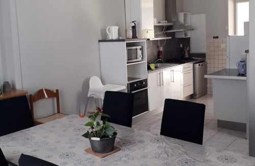 Parame Cottage | Cozy Saint-Malo Gîte Near Beach with Pool & Ocean Views