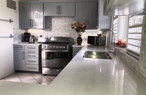 Arawak Hill House | Beachfront Saint Martin Villa with Pool in Grenada