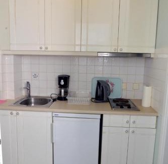 Dassia Apartment | Beautiful Saint Nicholas Beach Resort with Private Beach Access