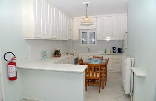 Dassia Apartment | Beautiful Saint Nicholas Beach Resort with Private Beach Access
