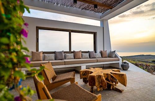 Kithnos Villa | Experience Saint Nicholas Resort Villas: Rated 9.8/10!