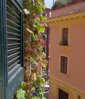 Quartiere XIII Aurelio Apartment | Elegant Saint Peter Domus: 4-Star, Pet & Child Friendly