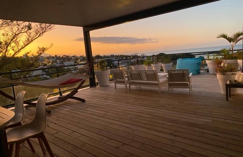 Centre-Ville Apartment | Saint Pierre Centre: Grand Apartment with Scenic Terrace