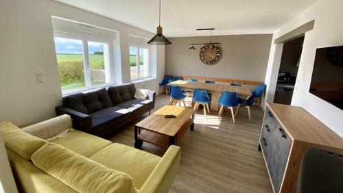 Saint-Pol-de-Leon House | Saint-Pol Family House: Spacious Garden for 12 Guests