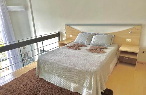 Czerniewicz House | Cozy Saint Sebastian Flat 603 with Pool in City Center