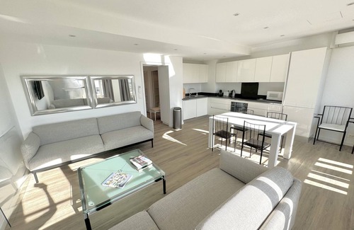 Saint-Tropez City Centre Apartment | Exceptional 2 Bedroom Apartment in Saint Tropez Centre
