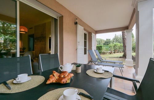 Cote d'Azur- French Riviera Apartment | Relax at Rêves de Provence: Beachside Apartment Retreat