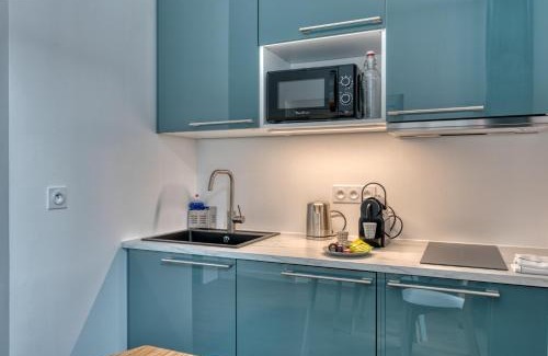 Saint - Michel Apartment | Family-Friendly Escape at Sainte-Catherine by Yumē