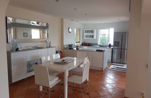 Plage de la Garonnette House | Unforgettable Sainte-Maxime with Panoramic Sea Views