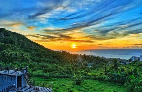 San Roque Apartment | Oceanfront Saipan Skyline Designers Hotel with Breakfast & Views