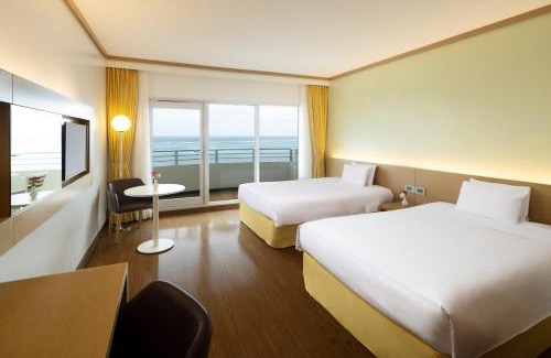 Susupe Resort | Inviting Saipan World Resort: Oceanfront Bliss for Families