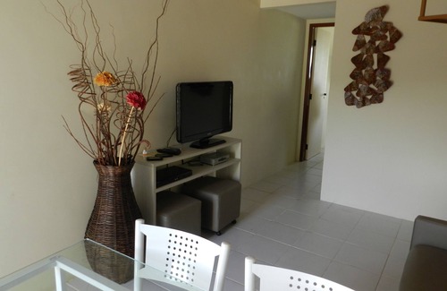 Saire Apartment | Relaxing Flat in Sairé - Perfect for 6, with Pool & Spa