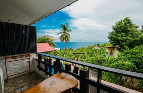 Koh Tao Resort | Oceanfront Retreat at Sairee View Resort with Pool Access