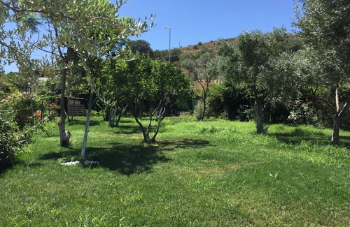 Urla Apartment | Explore Sakız Tiny House & Apart: Family-Friendly Retreat