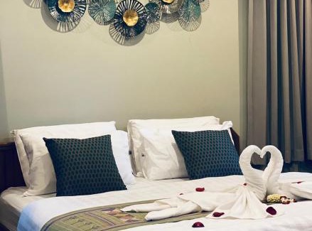 Mae Sot House | Experience SAK-KA-YA: Pet-Friendly Retreat with Breakfast