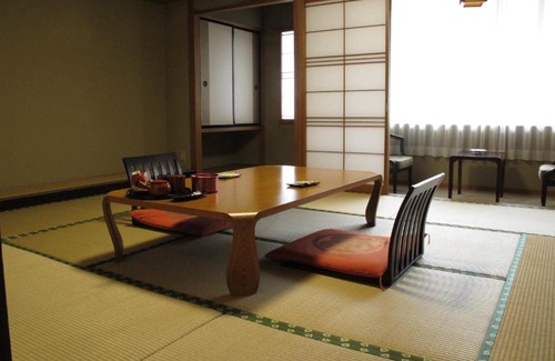 Tendo Hotel | Discover Sakaeya Hotel: Family-Friendly with Hot Tub Access