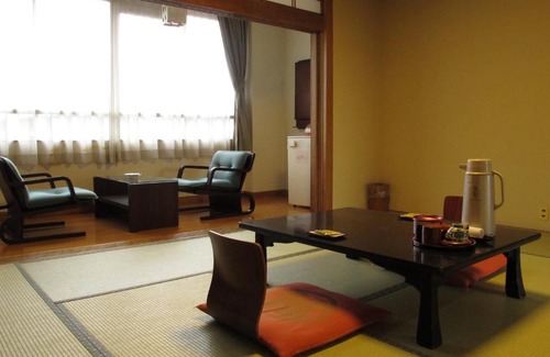 Tendo Hotel | Discover Sakaeya Hotel: Family-Friendly with Hot Tub Access