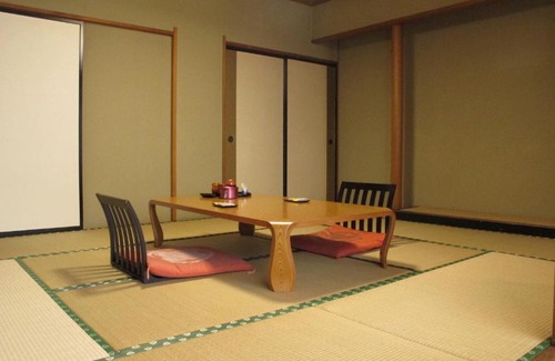 Tendo Hotel | Discover Sakaeya Hotel: Family-Friendly with Hot Tub Access