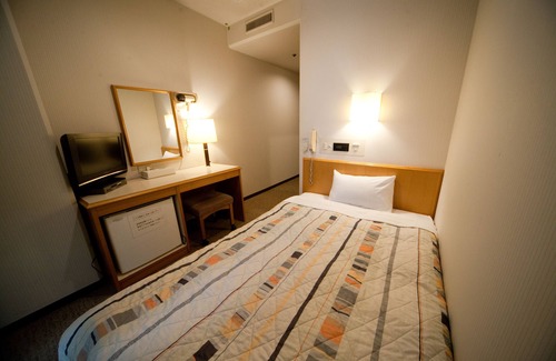 Nishi-Ohama Kita Hotel | Modern Comfort at Sakaide Grand Hotel with Hot Tub & Dining