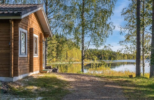 Kaavi House | Relax at Sakarinniemi: Lake View Getaway with Spa & Kitchen