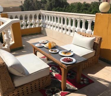 Abu Sir House | Discover Sakkara Inn: Family-Friendly with Breakfast Included