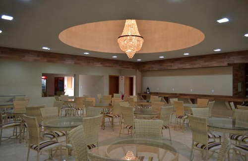 Sao Jose do Rio Preto Hotel | Discover Sakr Hotel Rio Preto: Pet-Friendly Haven with Pool
