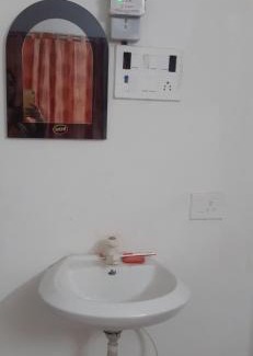 Garia House | Cozy Sakshi Home Stay with Breakfast Included