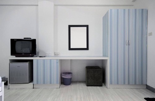Bang Na Hotel | Budget-Friendly Stay at Sakun Place with Great Amenities