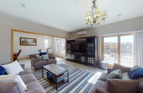 Tabernash House | Experience Family Comfort at Sakura House Hotel