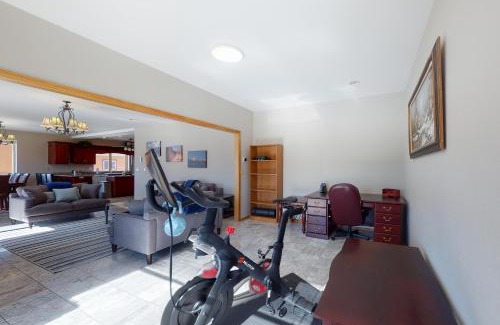 Tabernash House | Experience Family Comfort at Sakura House Hotel