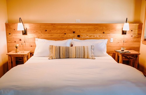 Hood River Bed & Breakfast | Discover Sakura Ridge: 5-Star Retreat with Gourmet Dining