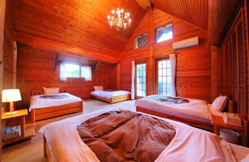 Kirishima House | Relax at Sakura Hot Springs with Family-Friendly Amenities