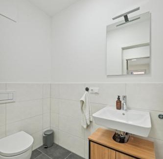 Bayreuth Apartment | Salí Homes R4: Elegant Apartment with Terrace & Great Reviews