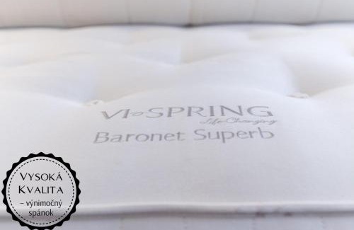 Omsenie Hotel | Discover Salón MISSEN: 4-Star Spa Retreat with Breakfast