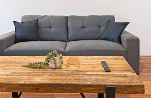 Salisbury Apartment | Budget-Friendly Airbnb with Family Amenities in Town