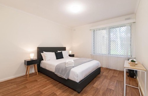 Salisbury Apartment | Budget-Friendly Airbnb with Family Amenities in Town