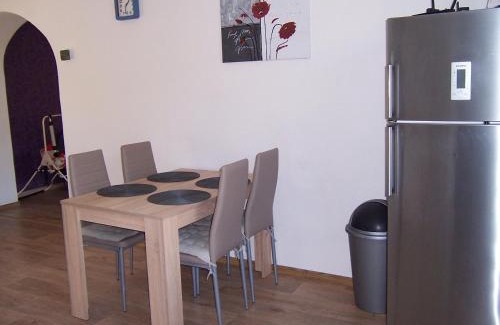 Salas Villa | Perfect Getaway: Salaš for 14 with Breakfast & Family Fun