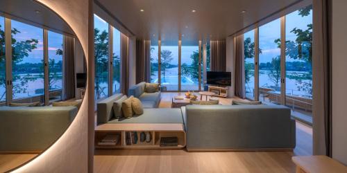 Bang Pa-in Hotel | Relax at Sala Bang Pa-In: Oceanfront Spa Retreat Awaits