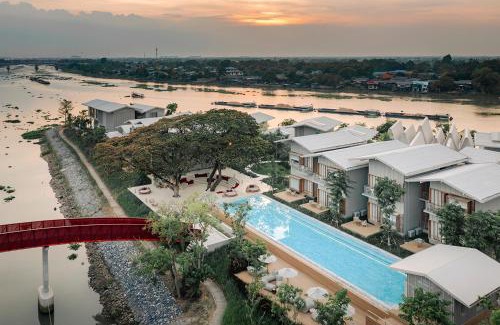 Bang Pa-in Hotel | Relax at Sala Bang Pa-In: Oceanfront Spa Retreat Awaits