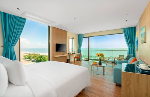 Tuy Hoa Hotel | Experience Sala Grand Tuy Hoa Hotel: 5-Star Ocean Retreat